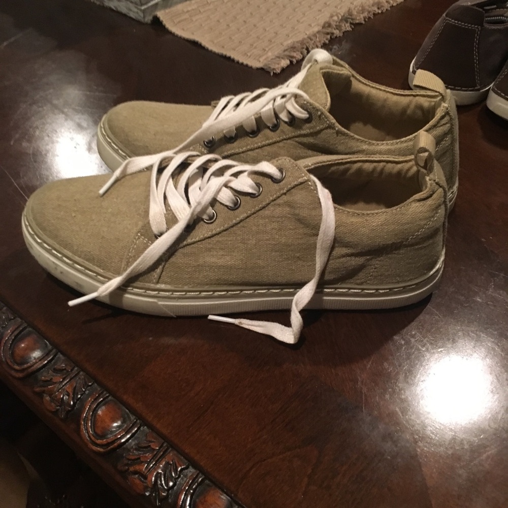 Men’s Shoes size 8